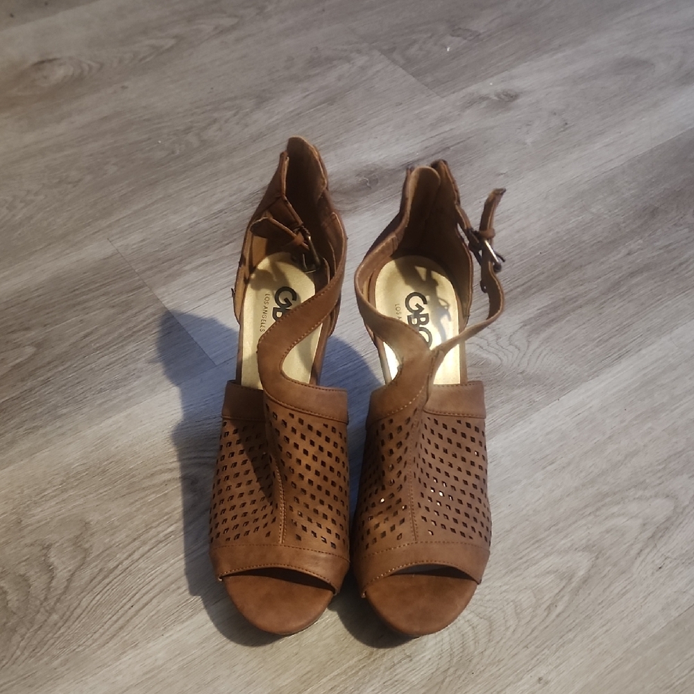 GBG Los Angeles Brown Heeled Sandals